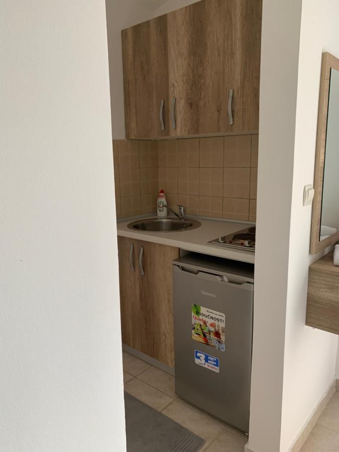 Apartments Adrian Улцин Екстериор снимка