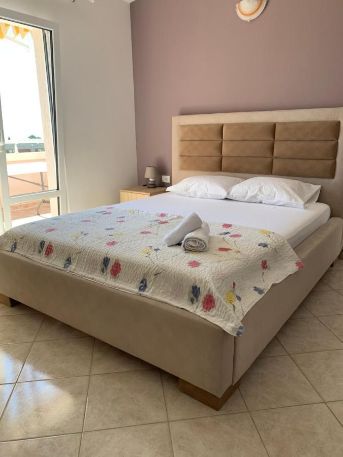 Apartments Adrian Улцин Екстериор снимка