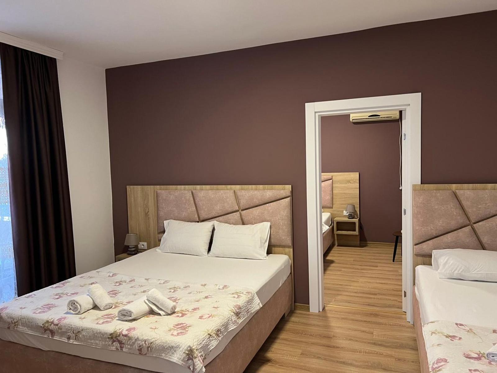 Apartments Adrian Улцин Екстериор снимка