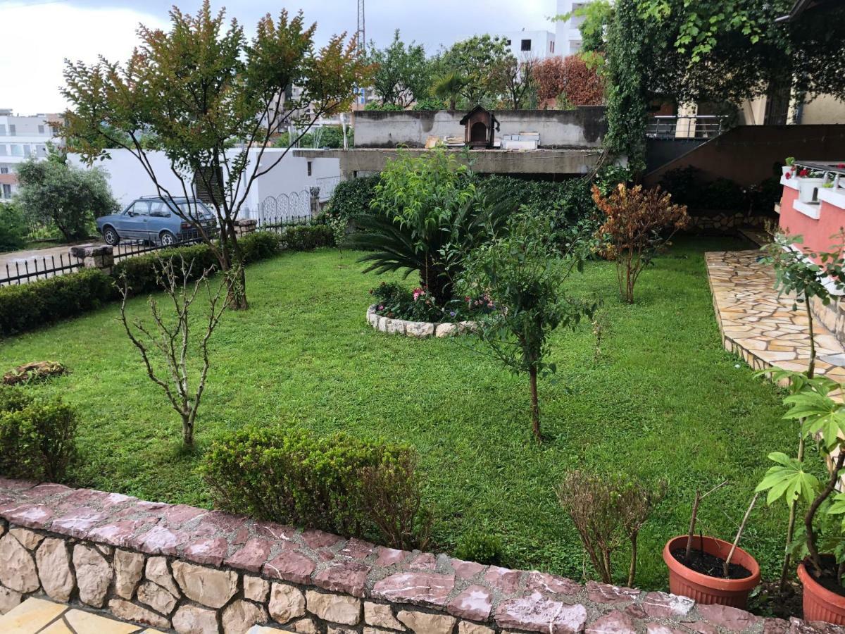 Apartments Adrian Улцин Екстериор снимка